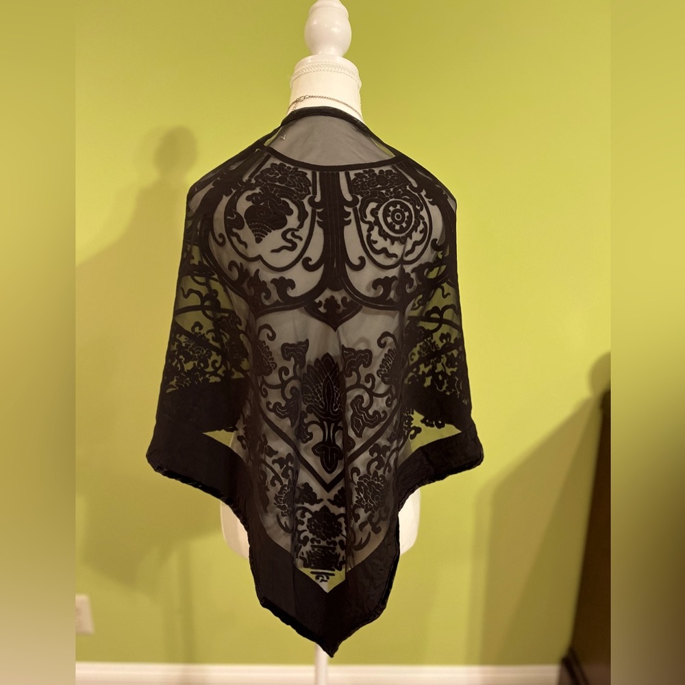 NWT Beautiful black velvet patterned wrap/ pagmina /  scarf